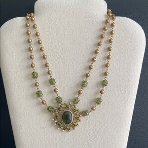 Vintage Gold-Tone Green Stone Pendant Necklace,  green faceted stones.